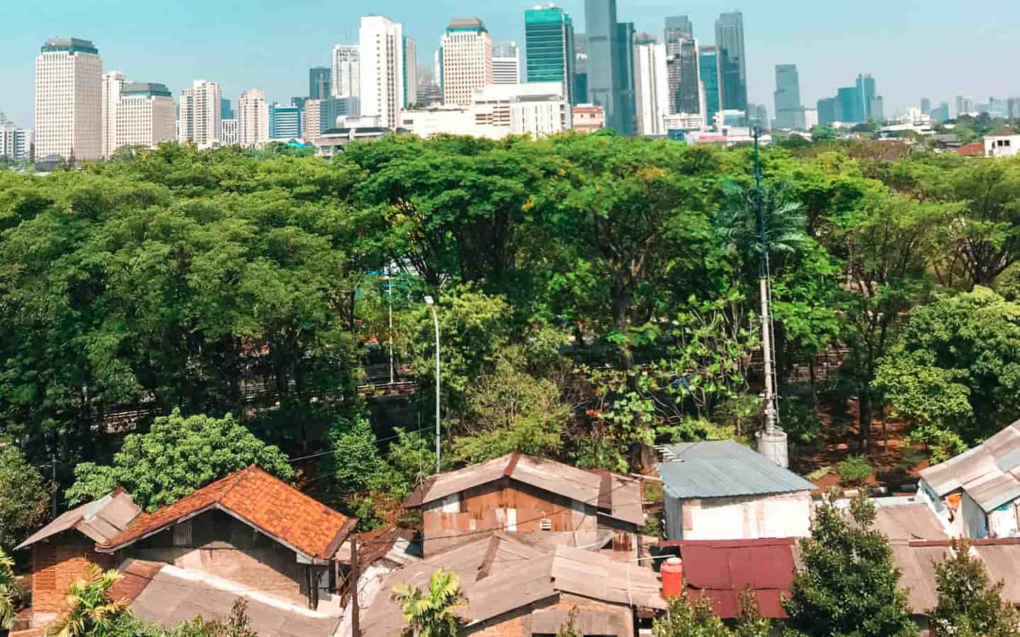 rumah pinggiran jakarta